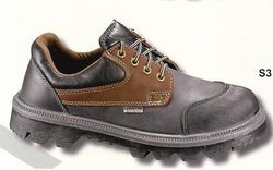 SAFETY SHOES from INFINITY TRADING LLC..