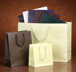 Paper Bags from AL ZAYTOON GIFT BOXES IND L L C