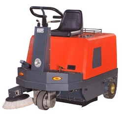 Roots RB100 Road Sweeper In uae from AL NOJOOM CLEANING EQUIPMENT LLC