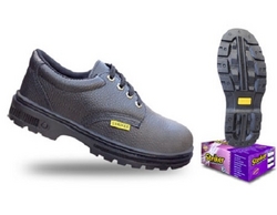 STRIKER Safety Shoes IN UAE from RAJAB MIDDLE EAST FZE