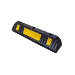  Recycled Rubber Car Parking Bumpers Reflective Wheel Stops