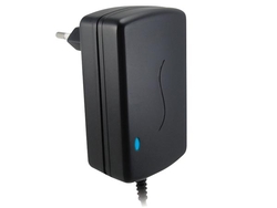 Universal Switching Mode Regulated Adapter - Output: 9 To 24vdc - 24w