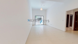 SPACIOUS FLAT WITH BALCONY AND ALL AMENITIES
