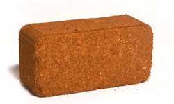 COCONUT HUSK PEAT / COCO PEAT/ COIR SUBSTRATE