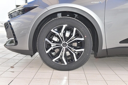 2023 SportCross 2.5L HEV Premium Edition