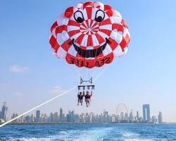 Parasailing ride service in Dubai from SEA LIFE WATERSPORTS DUBAI