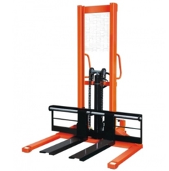 EAGLE STRADDLE LEG HAND STACKER SUPPLIER UAE from ADEX INTL