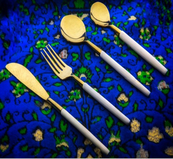 CUTLERY - WHITE CUTLERY SET