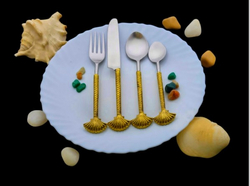 CUTLERY -SHELL CUTLERY SET