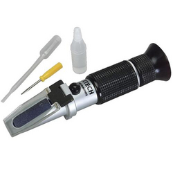 Extech RF40: Portable Battery Coolant/Glycol Refractometer with ATC (°F)