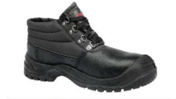 Safety Shoe / Boot ( Sizes: 38 to 47)
