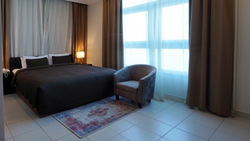 HOTELS APARTMENTS