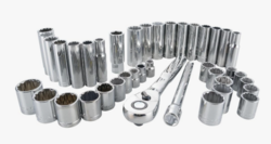 CRAFTSMAN Mechanics Tool Set, SAE/Metric, 3/8-Inch Drive, 40-Piece (CMMT12018) from SKANDA INTERNATIONAL FZ LLE